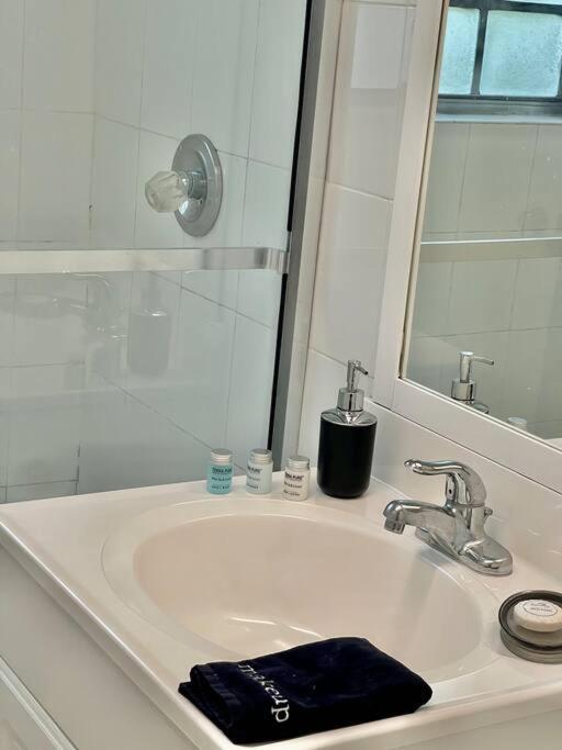 Amazing 5 - Bed Apartments Perfect For A Large Family バル ハーバー エクステリア 写真